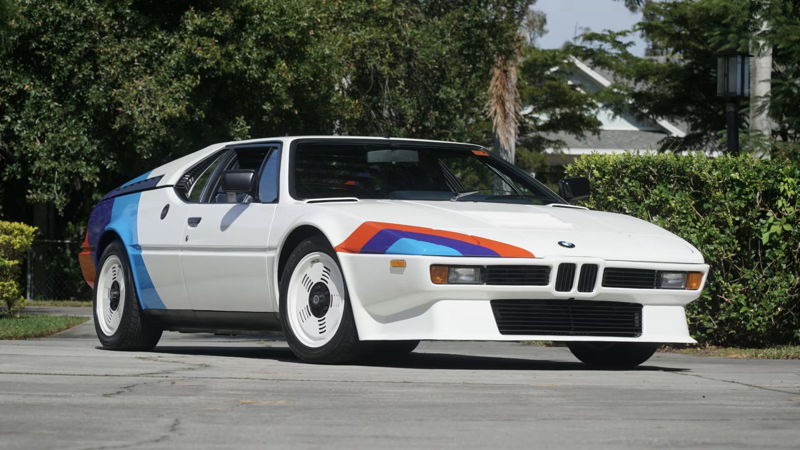 Ex-Niki Lauda BMW M1 - front